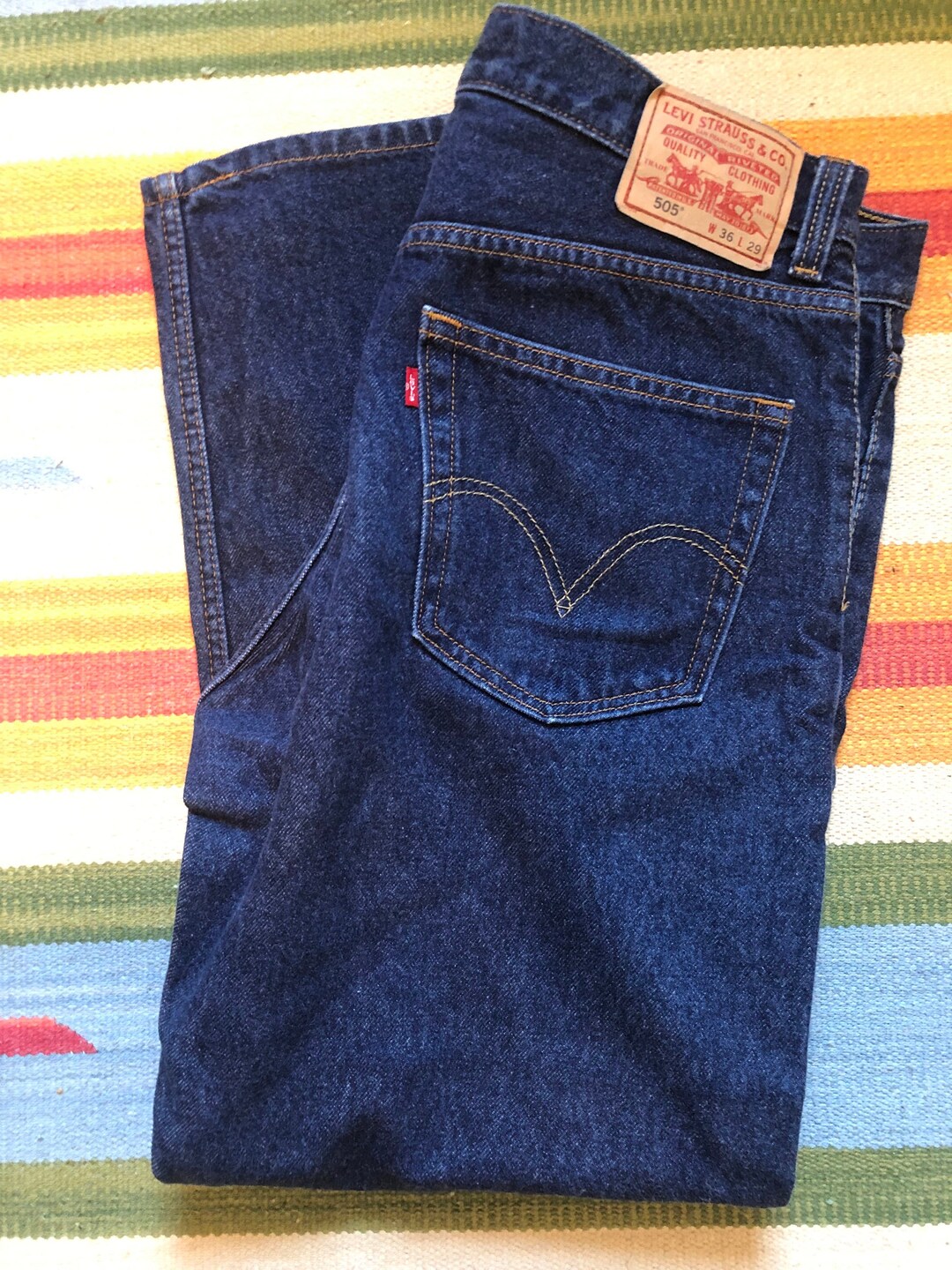 Vintage Levis 505 Highwaisted Faded Dark Fade Jeans Zipper Fly