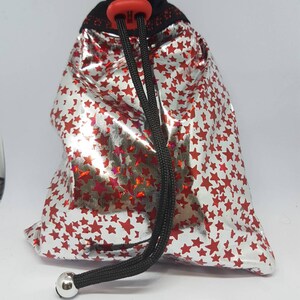 Tas gemaakt van zilveren Pleather met rode sterren