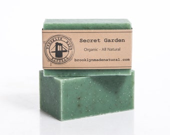 有机秘密花园肥皂,所有的自然肥皂、草药、酒吧肥皂、芳香疗法肥皂、精油、纯素食肥皂、迷迭香、广藿香、百里香等