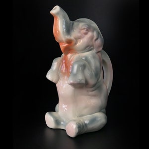 Pichet éléphant en céramique barbotine St-Clément 4470 - France -  Art populaire - Mi-XXe - Faïence française