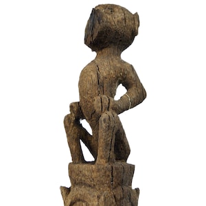 Tun Tun dayak en bois dur érodé sur pied métallique noir - Kalimantan - Bornéo - Indonésie - Collection ethnique - Art premier