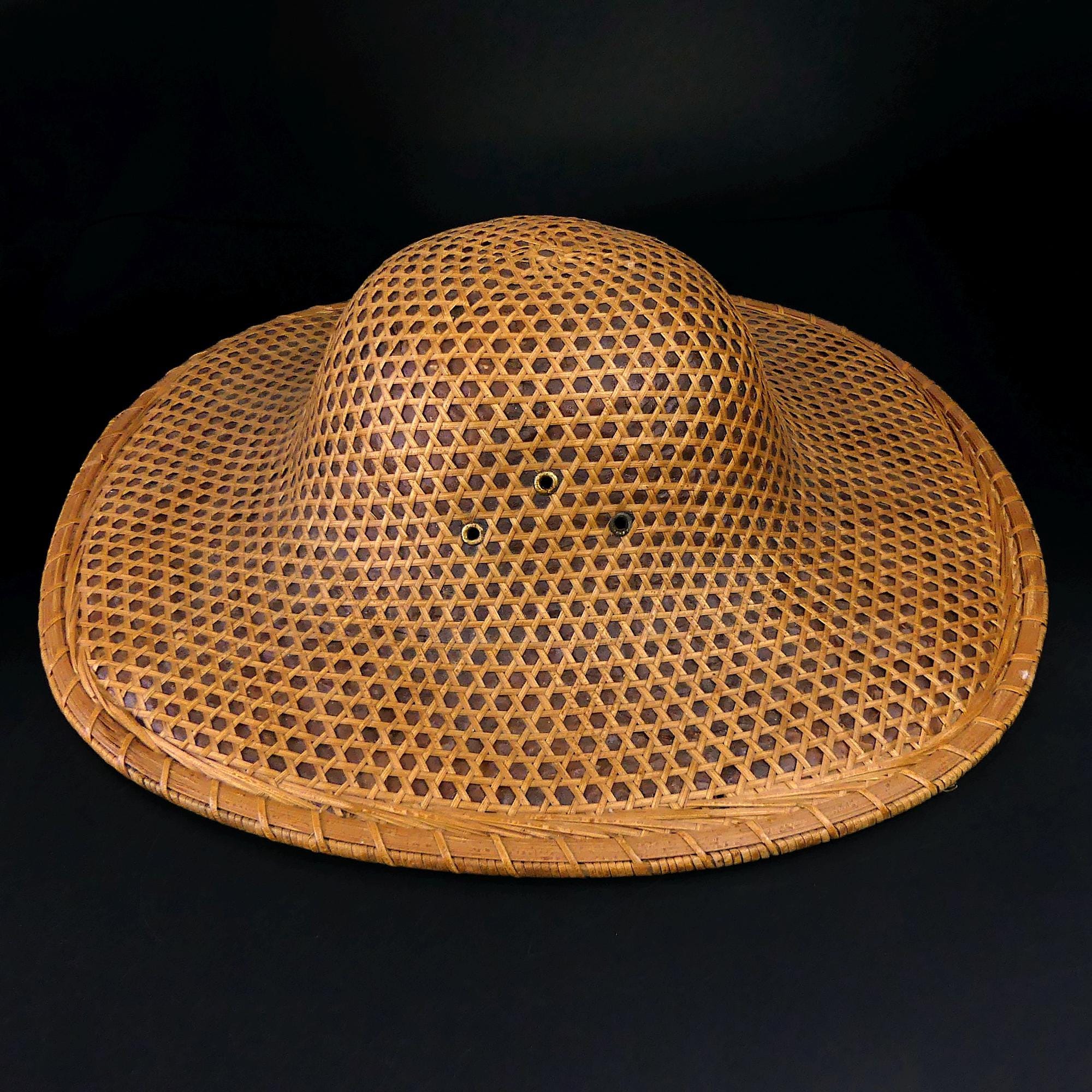 Vintage TRADITIONAL CONICAL TAIWAN COOLIE FARMER RICE PADDY RATTAN SUN HAT Conical Straw Hat,asian Conical Hat,vintage Very Old Asian  main image 3
