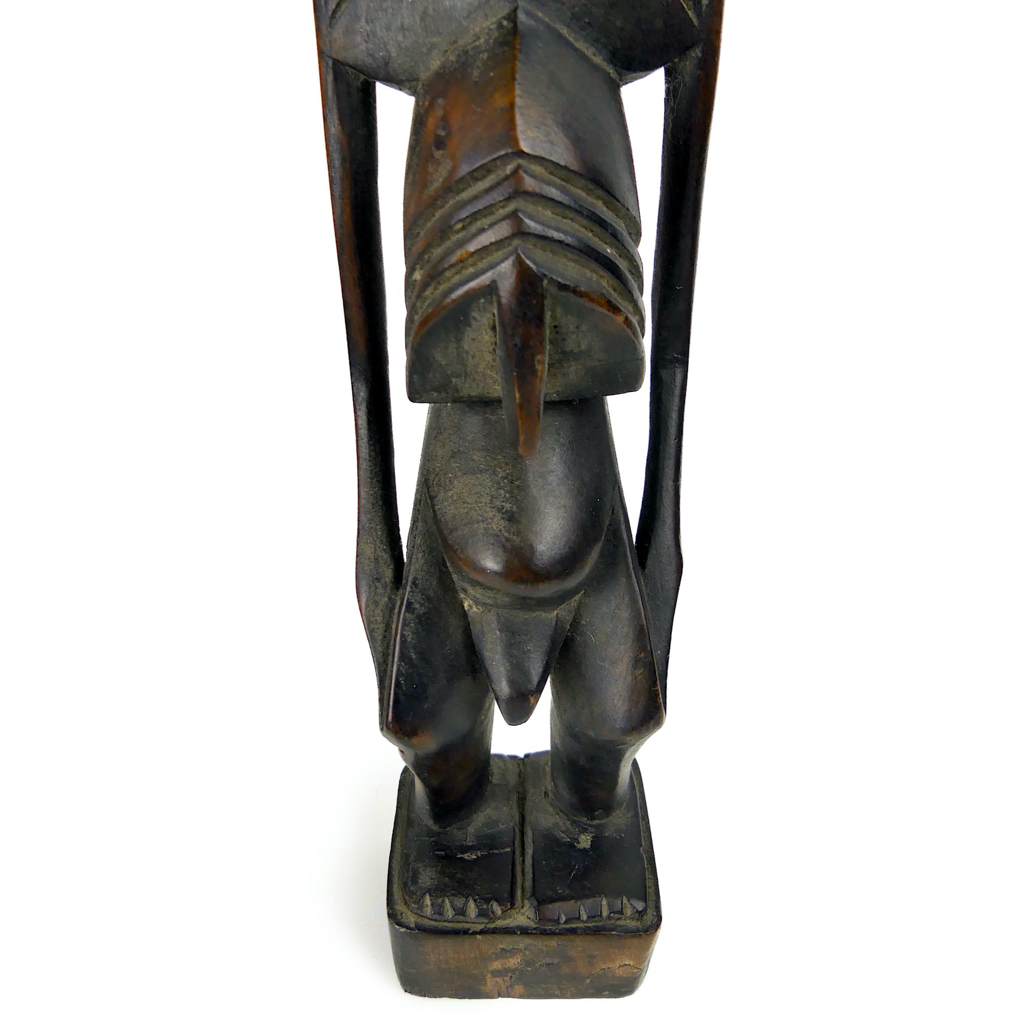 ヴィンテージのモアイ像（カバカバ）：ラパ・ヌイ、イースター島