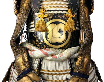 Go-Mai Uchidashi D Tosei Gusoku armure de samouraï décorée d'un lapin en relief