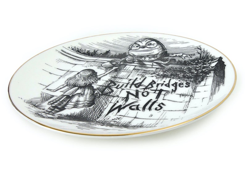 Rory Dobner Alice in Wonderland Plate - Thumbnail 5