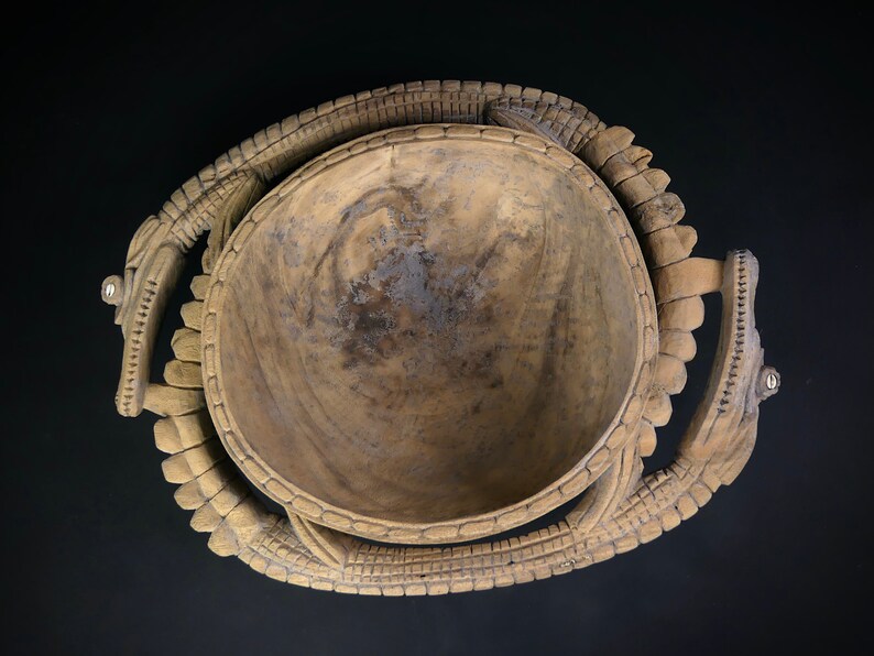 Grand bol de sagou en bois sculpté Papouasie-Nouvelle-Guinée Curiosité ethnique image 8