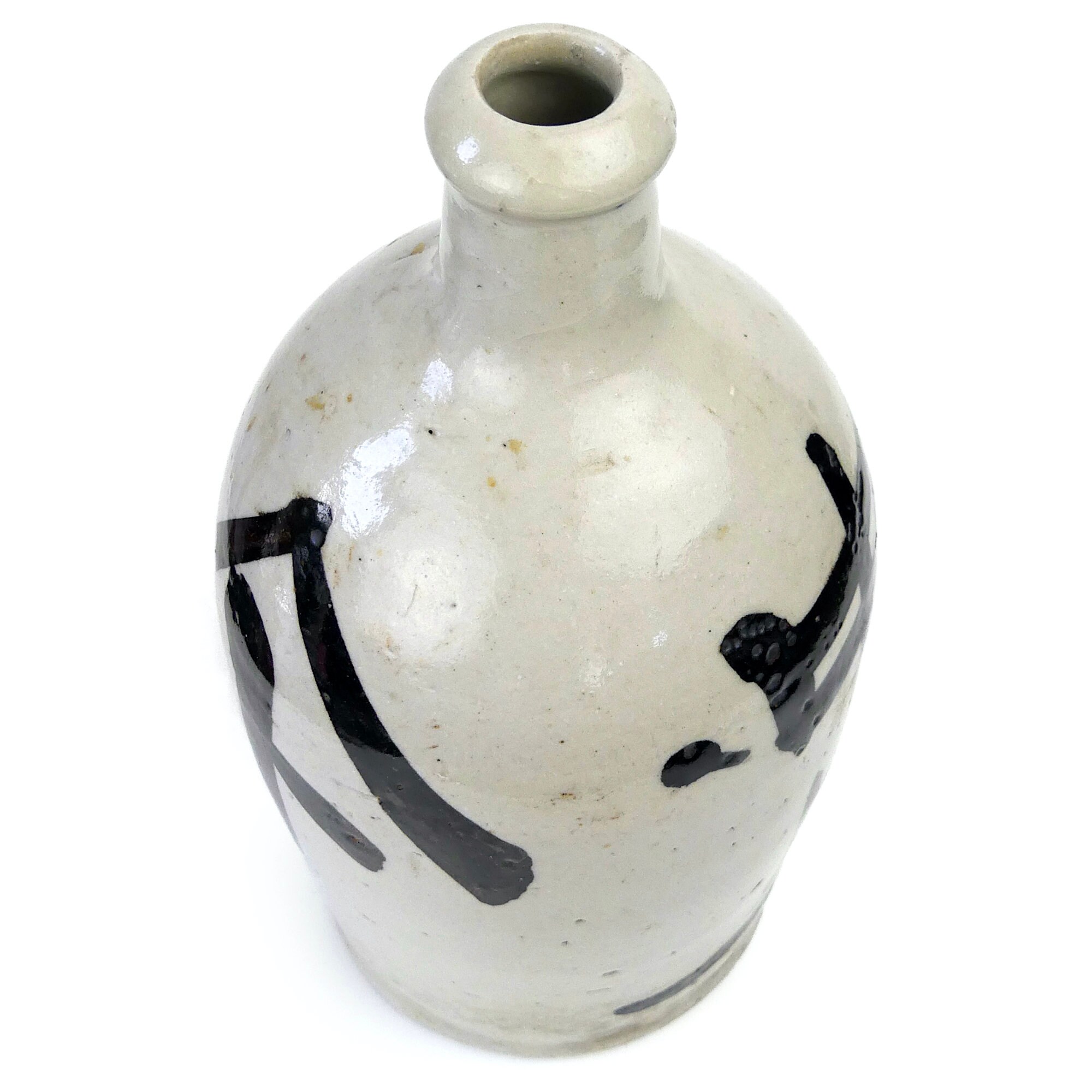 古い徳利 Antique Tokkuri Sake Bottle: 19th Century Japanese Ceramic with