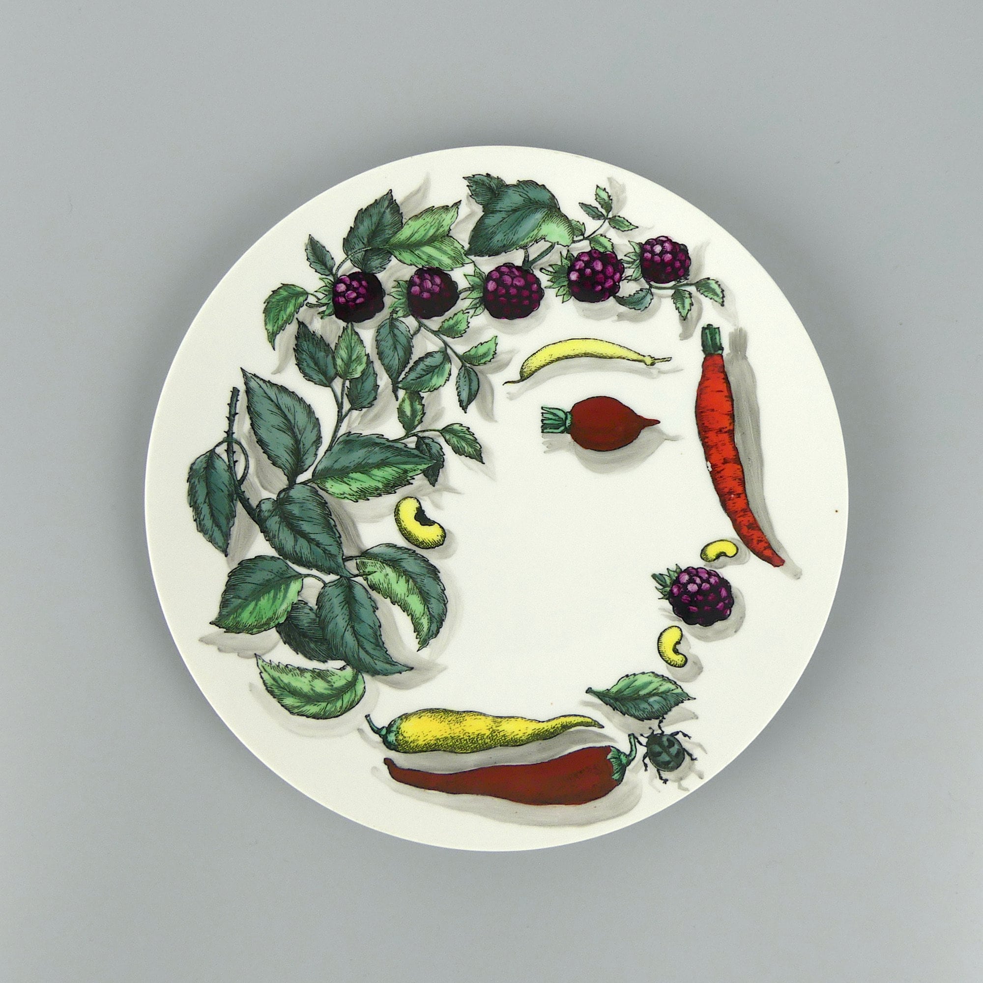 Fornasetti Masked Woman Plate - Metallic