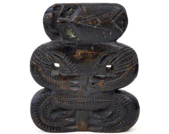 Teko Teko Maori dish carved in dark brown wood and abalone - New Zealand - Pacific Collection