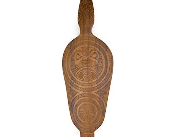 Large ceremonial Marquesan paddle made of fine, grained wood – Polynesian craftsmanship