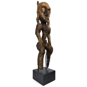 Statue Modang très érodée anthropomorphe ancienne de Kalimantan en bois de fer - Art Dayak - Bornéo - Indonésie - Collection ethnique