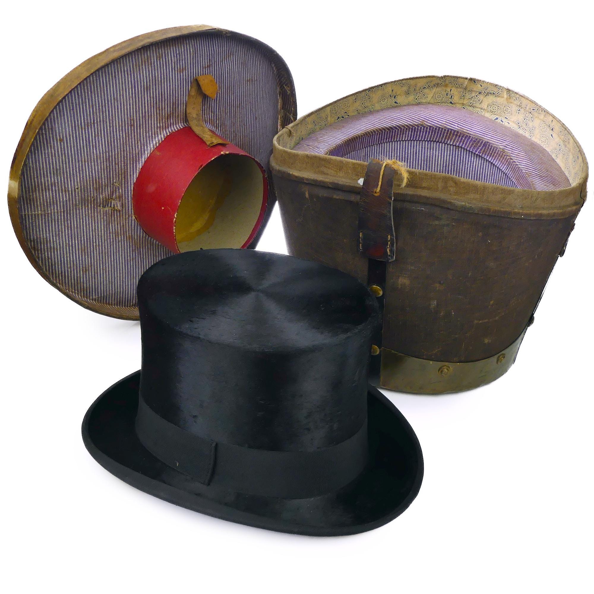Ancienne boite à chapeau vulcanisée  La Mondiale  , de voyage