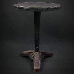 Black Art Deco pedestal table monogrammed LV Louis Vuitton in cast iron and Bakelite - Collection tripod table - 1930 - France