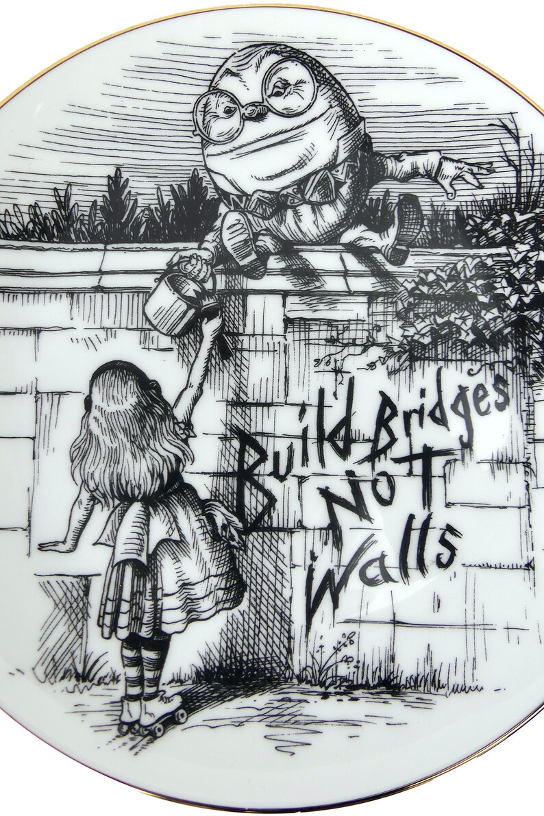 Rory Dobner Alice in Wonderland Plate - Thumbnail 3