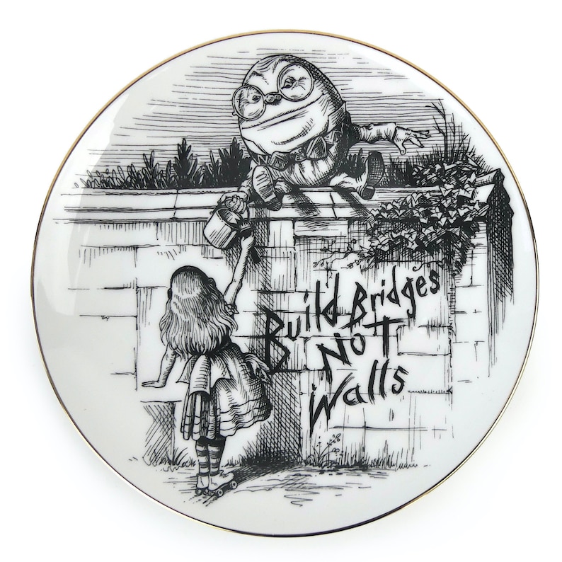 Rory Dobner Alice in Wonderland Plate - Thumbnail 2