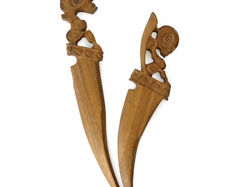 Two Miro Tiki knives carved on one side - Polynesian craftsmanship - Pacific Collection