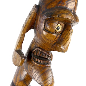 Very large Moaï Kavakava Rapa Nui carved in light wood, from Easter Island on a rectangular blackened wooden base - Easter Island
