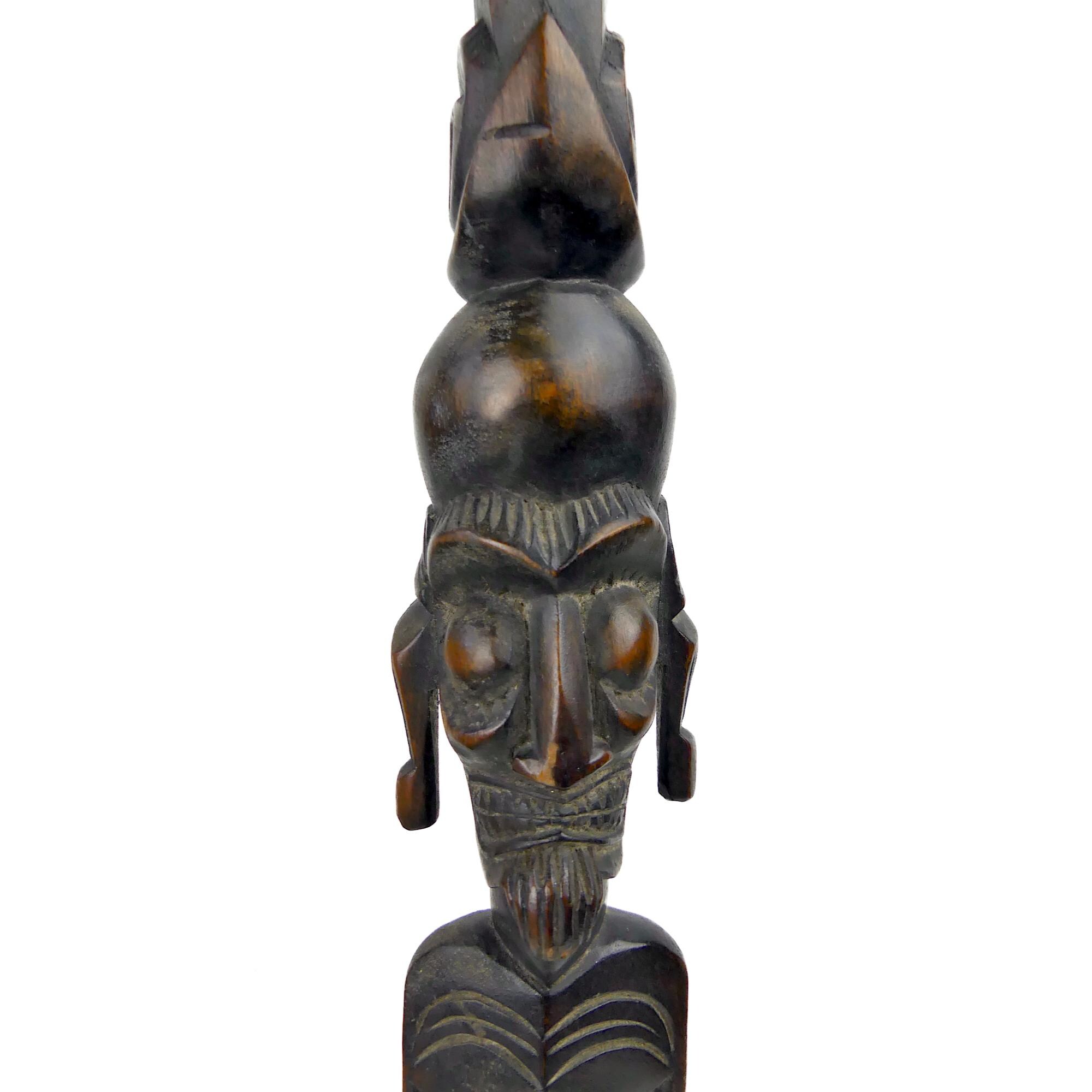 ヴィンテージのモアイ像（カバカバ）：ラパ・ヌイ、イースター島