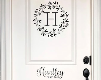 Personalized Door Decal - Front Door Wreath Decal - Glass Storm Door Decal - Vinyl Lettering - Welcome Vinyl - Front Door Sign Farmhouse