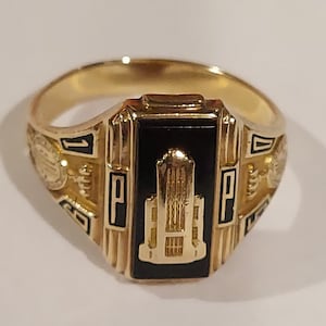 10K Gold  Bloom High School Class Ring