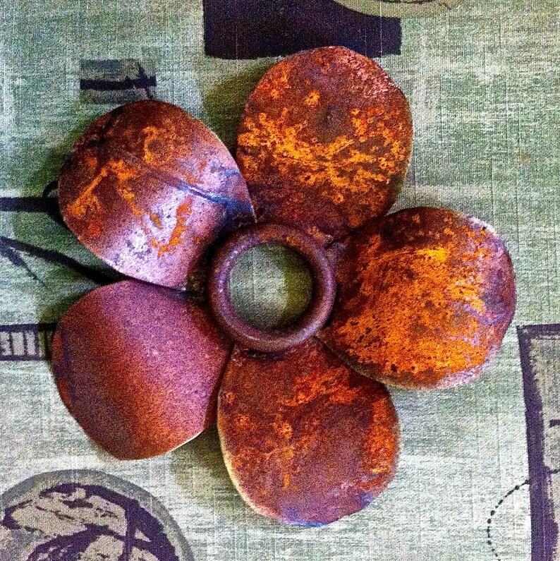 Rustic Ring Daisy Wall Art Garden Sculpture Metal Garden Etsy