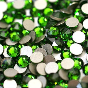 Fern Green (291)  Swarovski 2058 Xilion/ New 2088 Xirius Crystal Round Flatback No-Hotfix Rhinestones (ss5-ss34) Nail Art