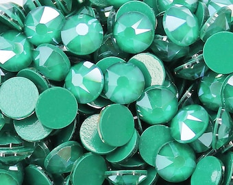 Crystal Royal Green (001L109S) Swarovski New 2088 Xirius Crystal Flatback No-Hotfix Round Rhinestones (ss12-ss30) Nail Art **NEW COLOR**