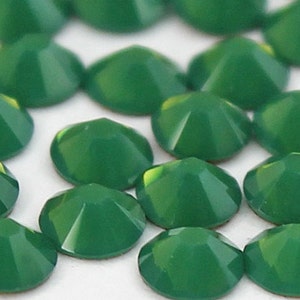 Palace Green Opal (393) Swarovski 2058 Xilion/ New 2088 Xirius Crystal Flatback No-Hotfix Round Rhinestones (ss5-ss34) Nail Art