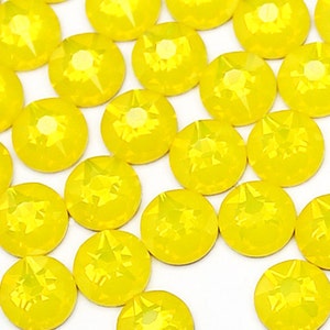Yellow Opal (231) Swarovski 2058 Xilion/ New 2088 Xirius Crystal Flatback No-Hotfix Rhinestones (ss5 - ss34) Nail Art