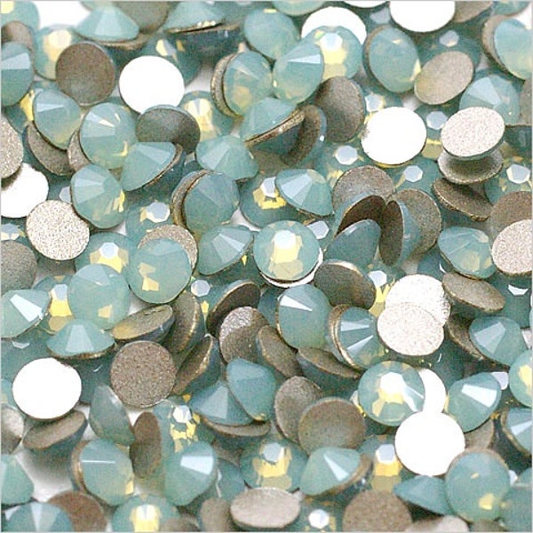 Pacific Opal (390) Swarovski 2058 Xilion/ New 2088 Xirius Crystal Flatback No-Hotfix Round Rhinestones (ss5-ss34) Nail Art