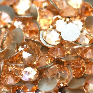 Light Peach (362) Swarovski 2058 Xilion/ New 2088 Xirius Crystal Flatback No-Hotfix Round Rhinestones (ss5-ss34) Nail Art