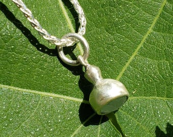 Aquamarine octopus gourd pendant
