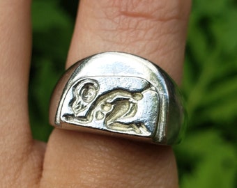 Butt trumpet wax seal signet ring