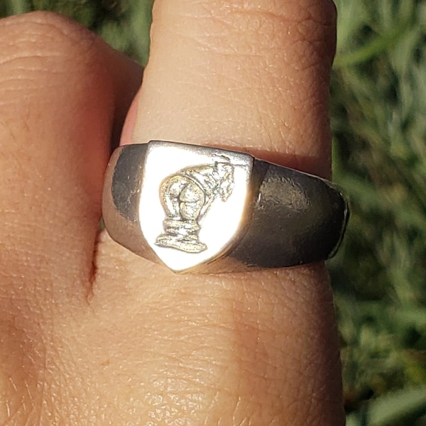 Mooning wax seal signet ring