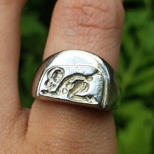 Butt trumpet wax seal signet ring