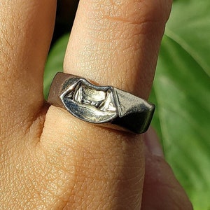 Orc&#39;s kiss signet ring