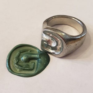 Body letter &quot;G&quot; wax seal signet ring