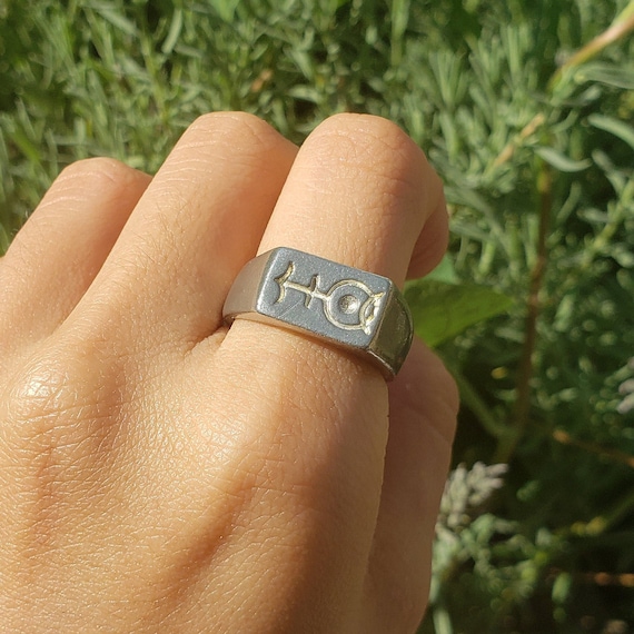 John Dee's Hieroglyph Signet Ring - Etsy