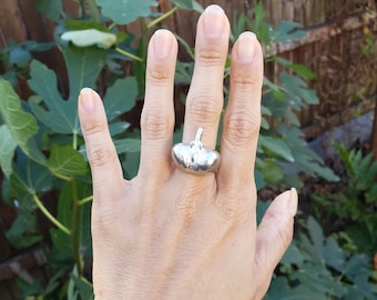 Man butt ring
