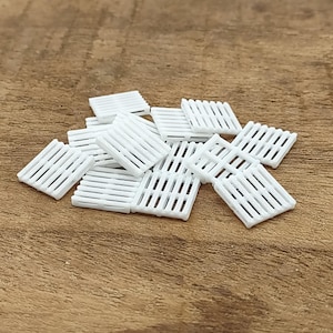 HO Scale Pallets Set of 14 - Unpainted