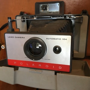 Land Camera Polaroid Authomatic  104