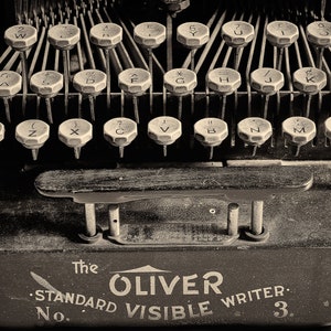 OLIVER STANDARD VISIBLEWRITER No. 3 | photograph