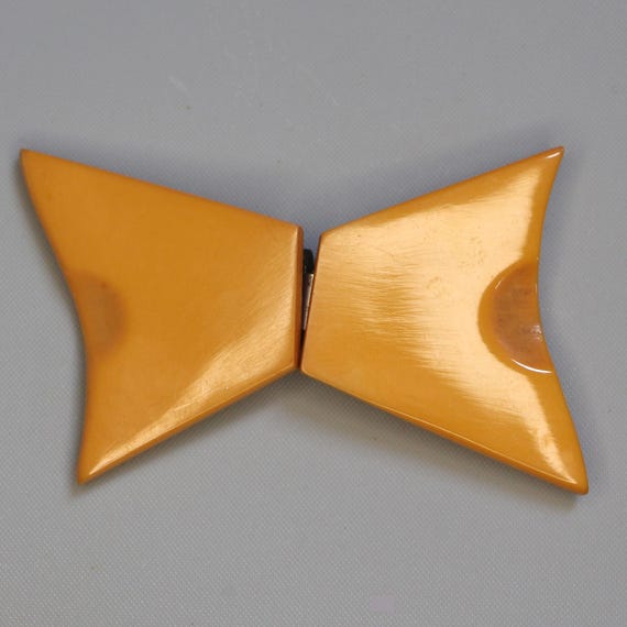Art-deco Bowtie Style Vintage Bakelite Belt Buckle Marigold on