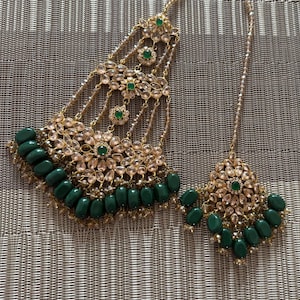 Indian jhumar Hyderabadi jewelry emerald, pearl stones tikka passa Pakistani jewellery Adaa Jewels Nizam gold plated head jewellery, Mehndi