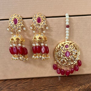 Indian tika hyderabadi Jewelry gold pearl bridal head jewelery Pakistani designer jewellery tikka jhumar mathapatti head Jewelry gold pearls
