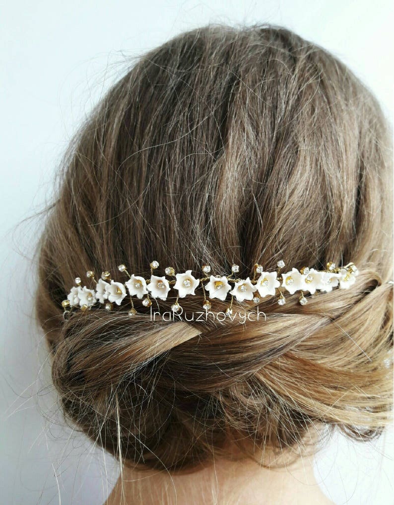 Lily of the valley hair accesories Wedding flowers