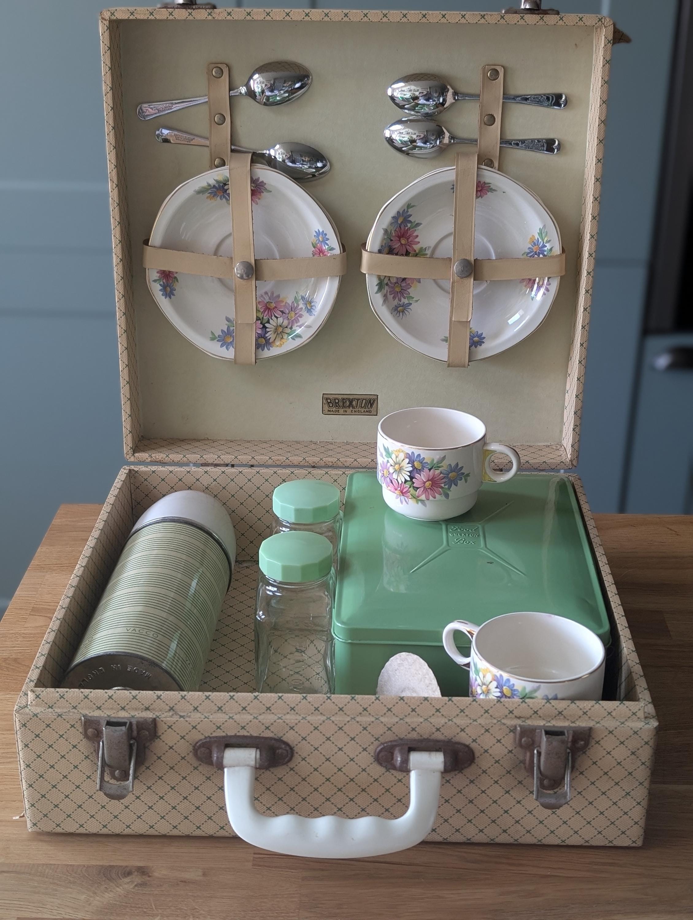 Brexton Picnic Set - Etsy