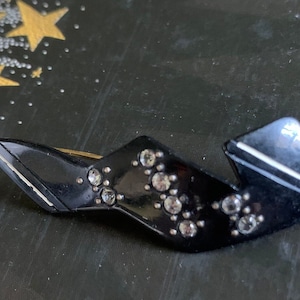 Art Deco Hat Flash Pin