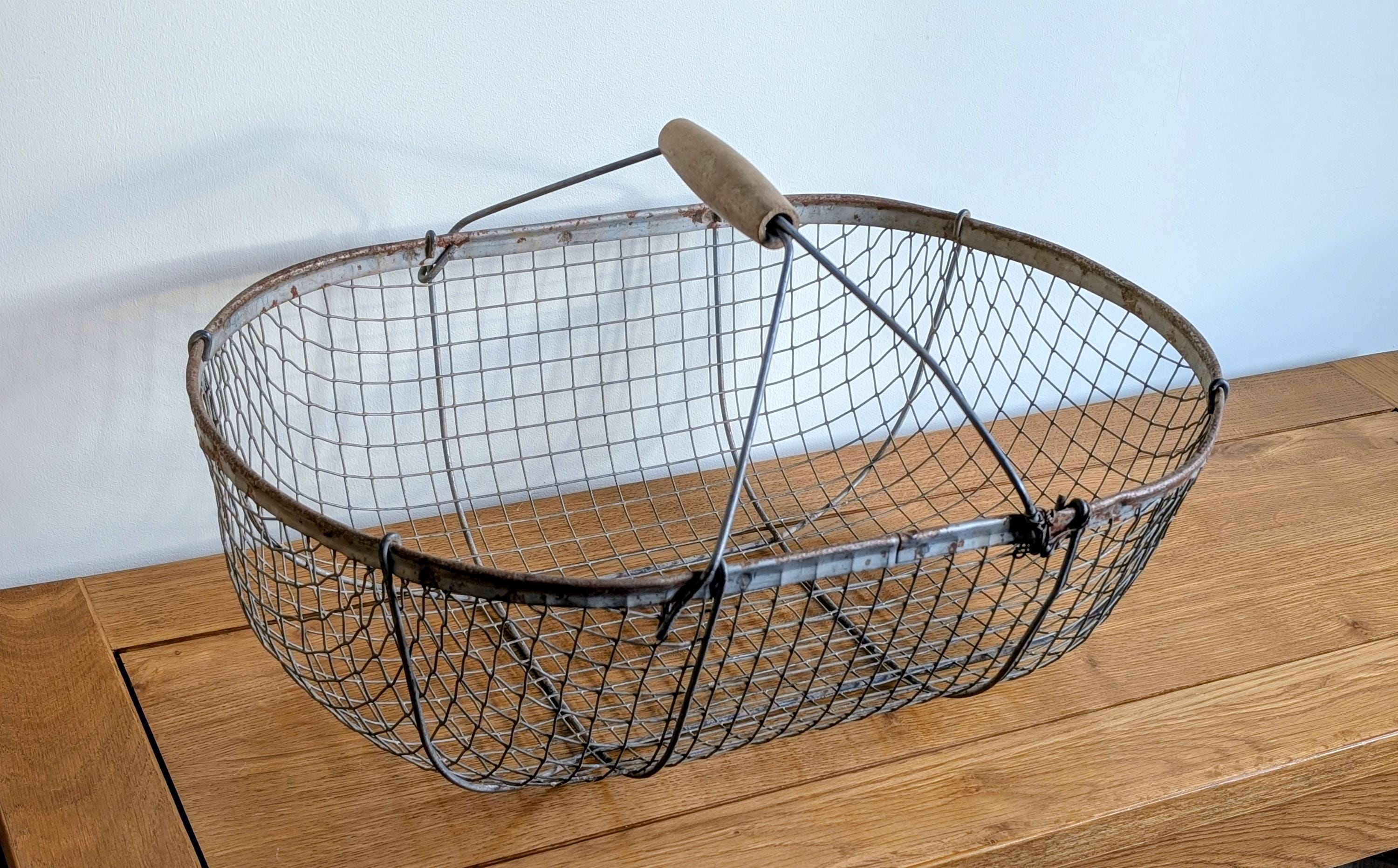 60s Vintage Carnation WireCrateワイヤークレート❻ Large Vintage French Galvanised Wire Harvest Basket - Etsy