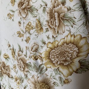 Vintage Floral Decor Tablecloth